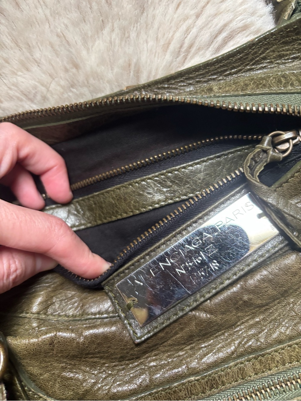Balenciaga vintage Olive Green Classic City Bag - Picture 10 of 12